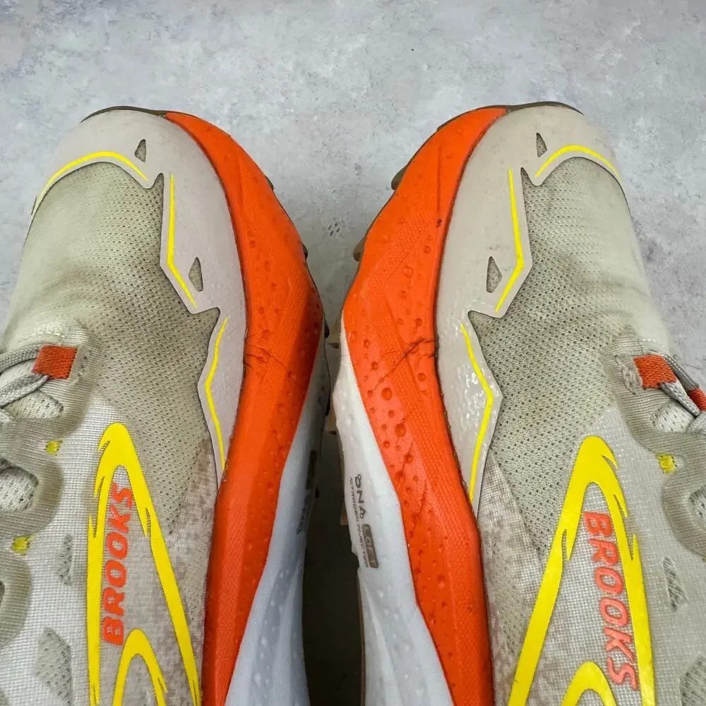 Brooks Caldera 7 Shoes Mens Size 10.5 Beige Trail Running DNA Loft Beige/ Orange